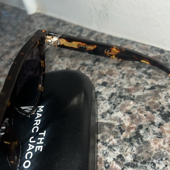 Marc Jacobs Sunglasses NIB - Picture 8 of 9
